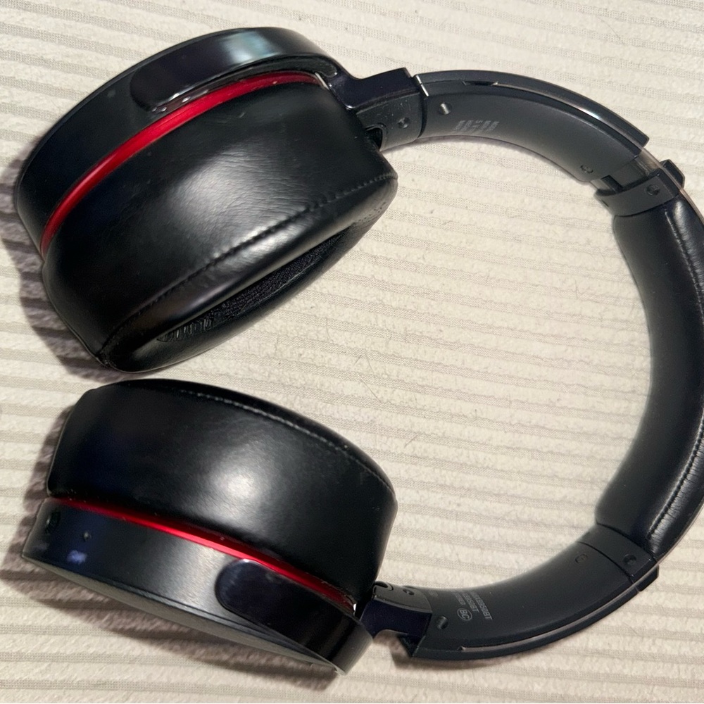 Sony Gray Over-Ear Headphones - Picture 3 of 5